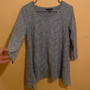 3/4 sleeve light blue Vera Wang top